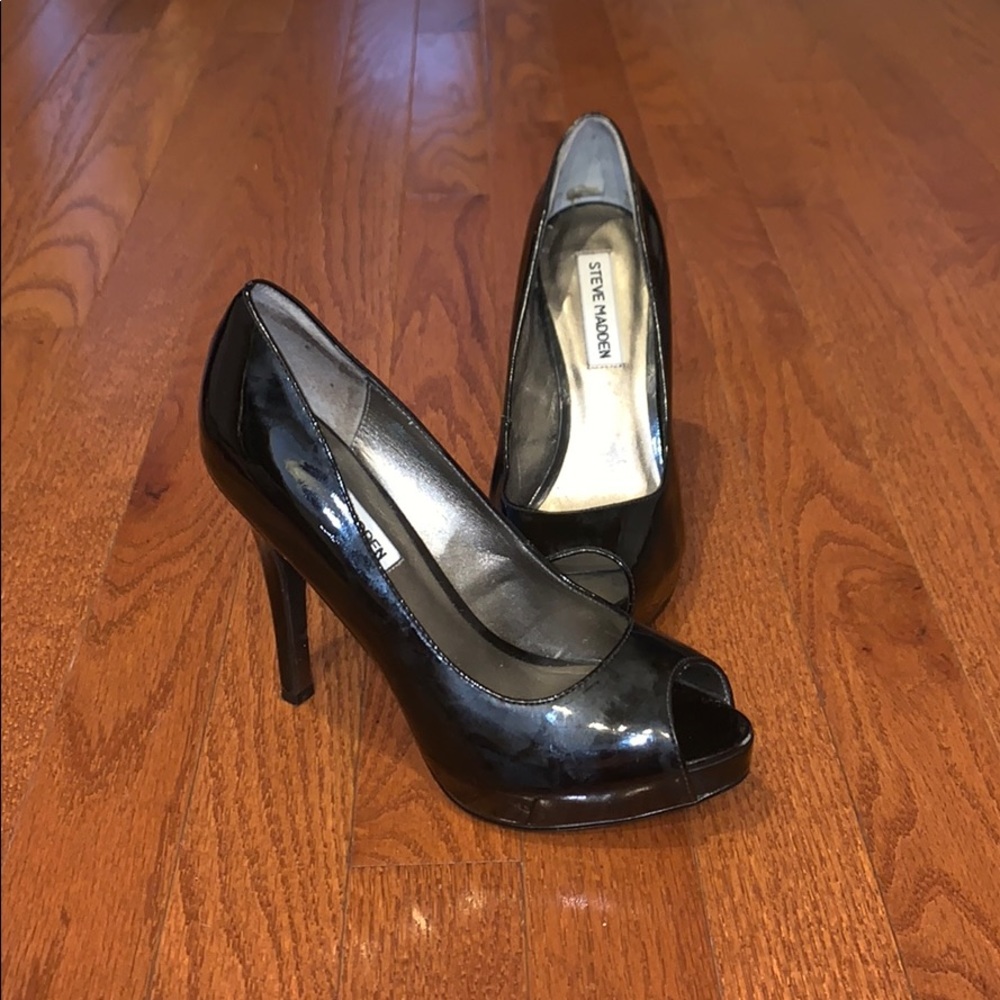 Steve Madden Platform Pump